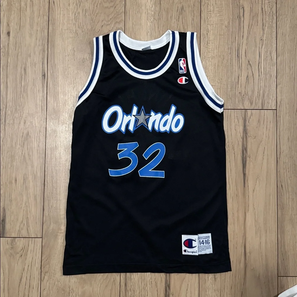 Vintage Champion Orlando Magic Shaquille O'Neal #32 Jersey (L) and Shorts (XL)